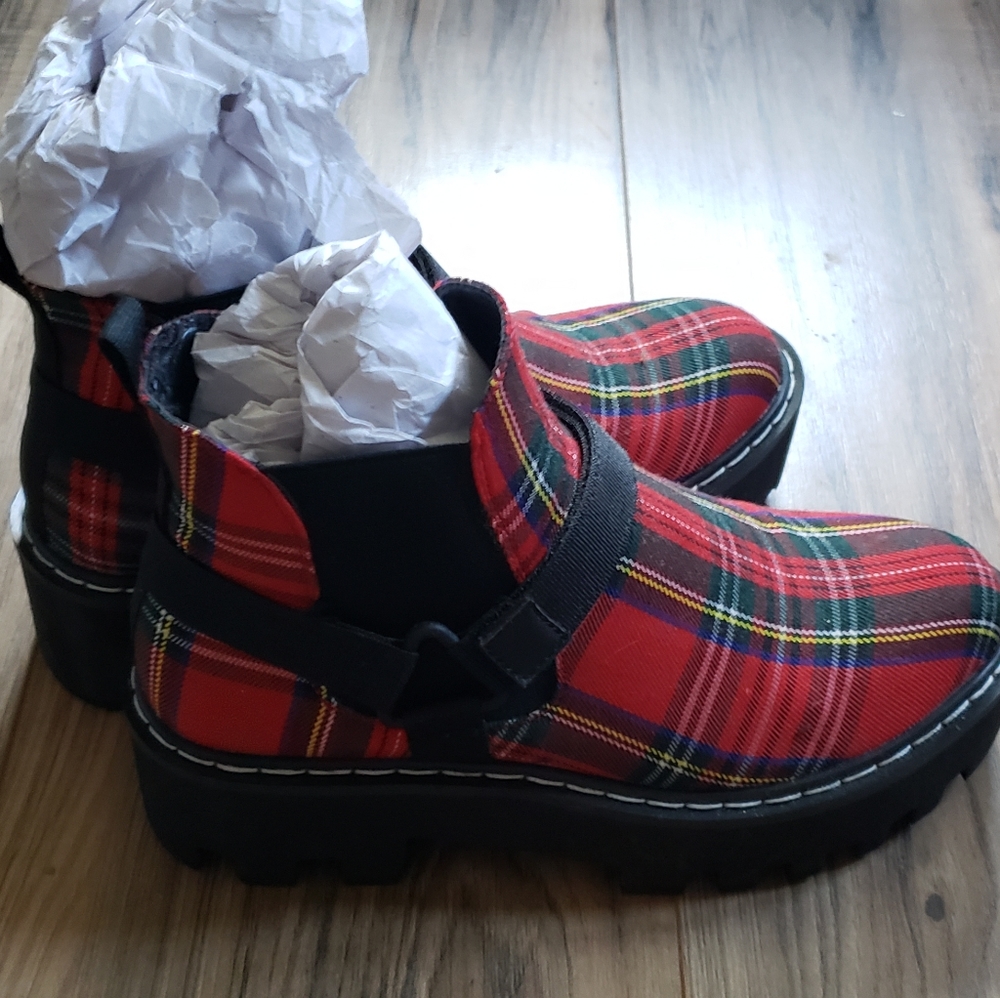 Plaid platform slip on Boots [IN STORAGE]